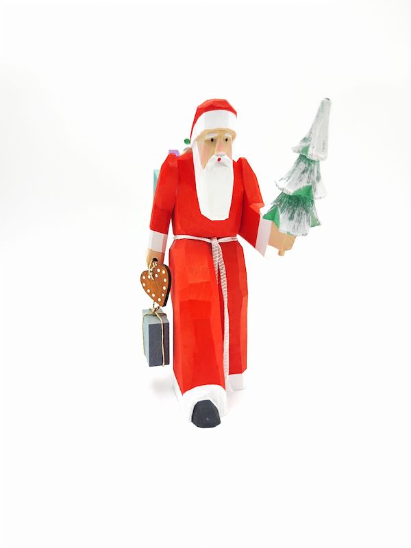 Schnitzerei Weihnachtsmann mit Baum