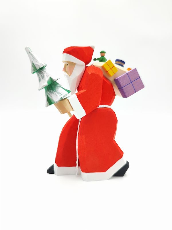 Schnitzerei Weihnachtsmann mit Baum